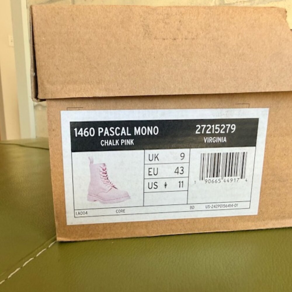Dr. Martens 1460 pascal mono pink chalk size US womens 11 / UK 9 New in box - Picture 11 of 11